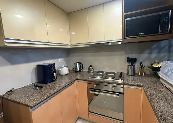 Modern Loft In Newport - 2br And 2ba Manila